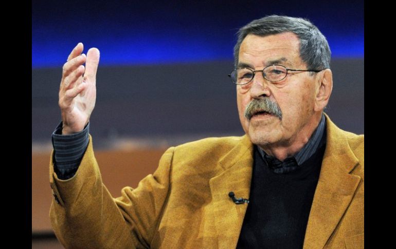 El poema de Günter Grass ''Lo que hay que decir'' le ha cerrado las fronteras israelíes. ARCHIVO  /