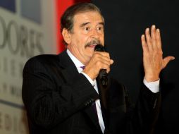 Vicente Fox evitó opinar sobre la postulación de Fernando Bibriesca Sahagún como candidato a diputado por Nueva Alianza. ARCHIVO  /