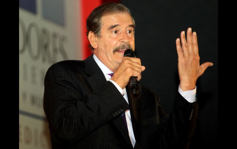 Vicente Fox evitó opinar sobre la postulación de Fernando Bibriesca Sahagún como candidato a diputado por Nueva Alianza. ARCHIVO  /