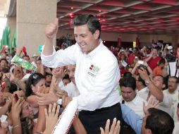 Peña Nieto habái asegurado que defendería sus compromisos de la campaña pasada. ARCHIVO  /