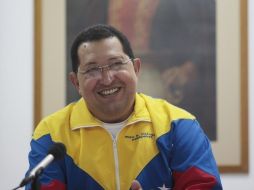 Hugo Chávez, apoya la decisión de Argentina de expropiar la mayoría de las acciones de la petrolera YPF. ARCHIVO  /