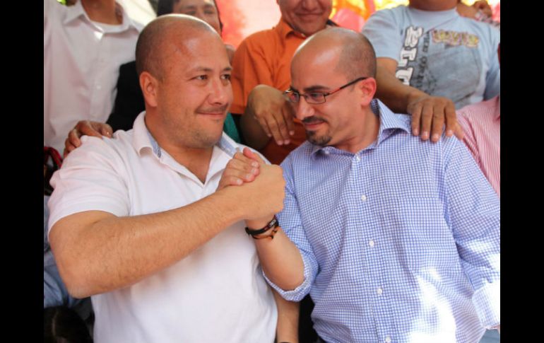 Enrique Alfaro (izq) e Ismael del Toro (der), durante su registro a la presidencia municipal de Tlajomulco. ARCHIVO  /