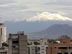 La estación está localizada en el cerro Altzomoni, en las faldas del volcán Iztaccíhuatl. ARCHIVO  /