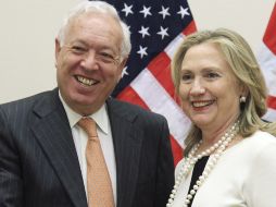 El ministro español de Asuntos Exteriores, José Manuel García-Margallo (i), se reunió con Hillary Clinton. EFE  /