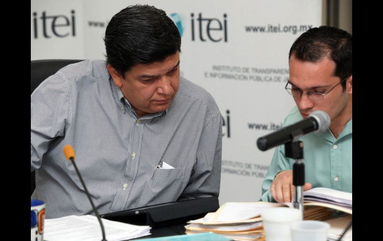 El presidente del instituto, Jorge Gutiérrez Reynaga, explicó que se entregra el reporte mensual al IFE y al IEPC. ARCHIVO  /