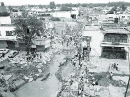 En esta imagen se observa el trazo que dejó la explosión del drenaje. ARCHIVO  /