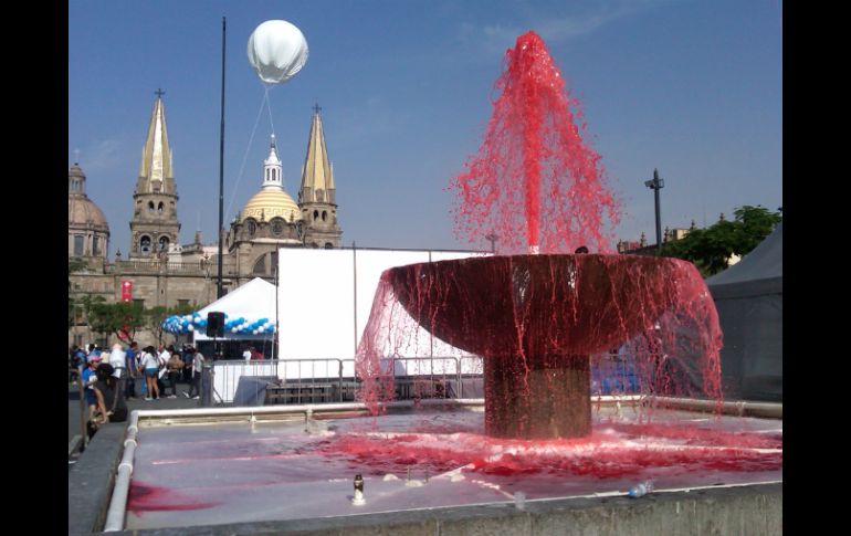 Se pintaron las fuentes de Plaza Liberación, Avenida Chapultepec y la del monumento Estela del Olvido (en Analco).  /