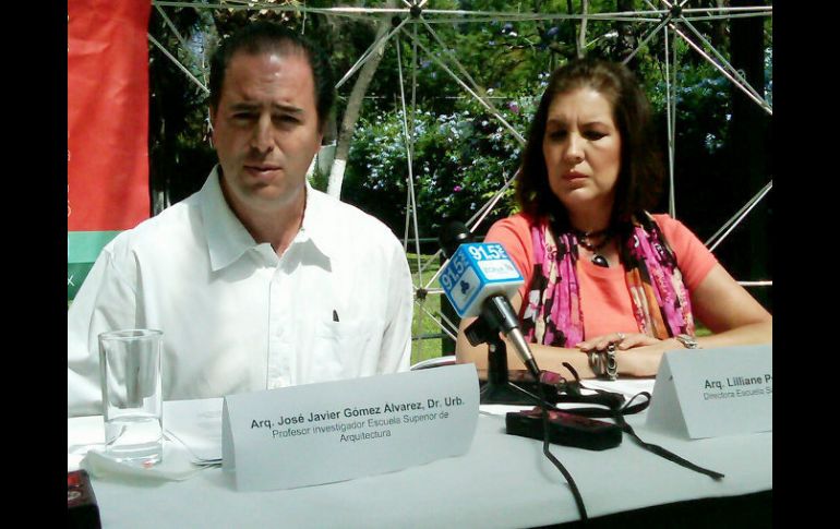 José Javier Gómez Álvarez y Liliane Ponce Gutiérrez, profesores de la Escuela Superior de Arquitectura  /