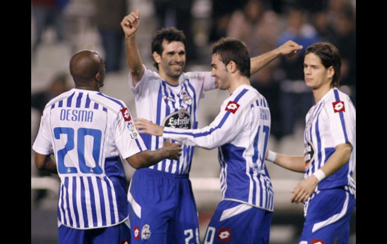 El equipo coruñés tiene la posibilidad de garantizar en Almería una plaza en el playoff de ascenso. ARCHIVO  /