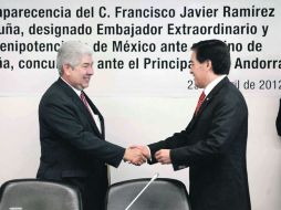 Francisco Ramírez Acuña, diputado con licencia, durante la sesión del Senado junto con José Guadarrama. EL UNIVERSAL  /