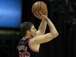 Kyle Korver consiguió 20 puntos y fue el líder del ataque de los Bulls. AP  /