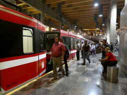 El Tren Ligero cuentan con sanitarios exclusivos para los empleados. ARCHIVO  /