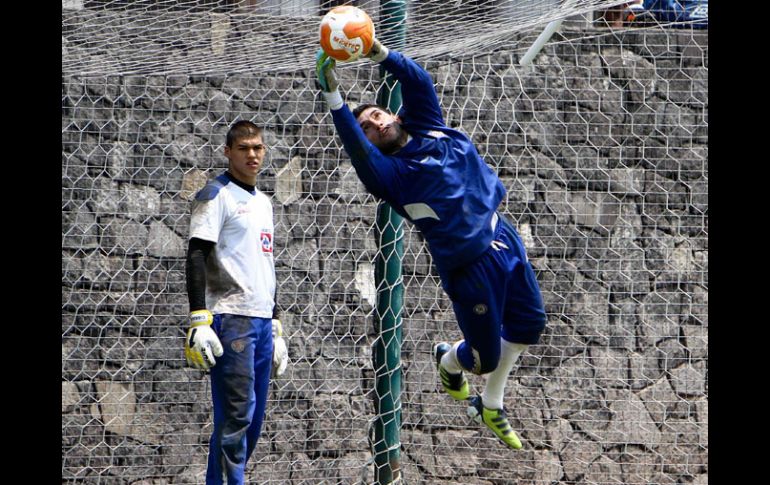 Corona entrena fuerte previo al duelo de la Jornada 17 ante el América. MEXSPORT  /