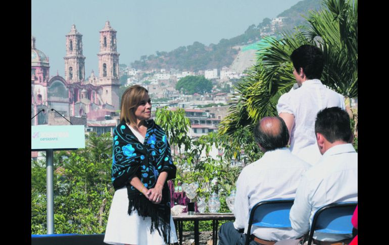 Josefina Vázquez Mota responde preguntas de simpatizantes en Guerrero. NTX  /