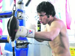 Julio César Chávez Jr. se alista para realizar la tercera defensa del título Medio del Consejo Mundial de Boxeo. EL UNIVERSAL  /