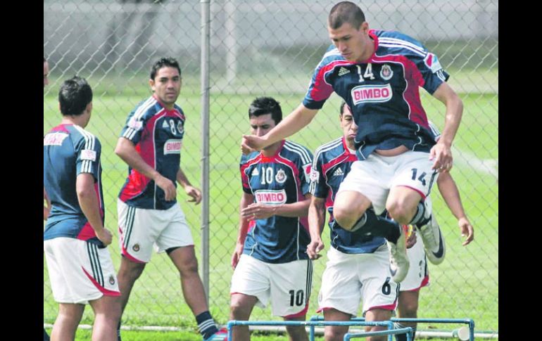 El Guadalajara recuperará al mediocampista Jorge Enríquez (14) para el partido de este día en el Estadio Hidalgo.MEXSPORT  /