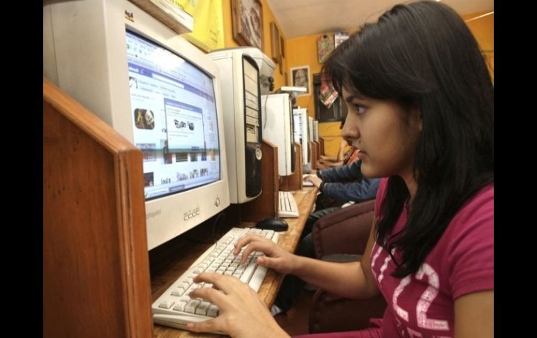 Cuba prioriza el uso social de internet a escuelas, institutos de investigación, entidades oficiales y algunos profesionales. ARCHIVO  /