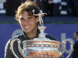 Tras ganar ayer el Abierto de Barcelona, Nadal ha sumado muchos puntos. REUTERS  /