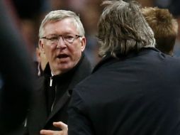 Ferguson culpó al arbitraje por la derrota ante el City, pues consideró que Mancini influyó en las decisiones de los silbantes. AP  /