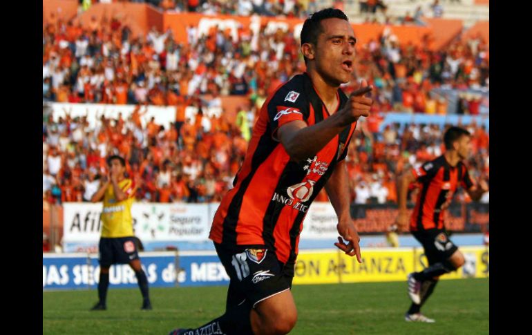 Foto de Luis Esqueda de Jaguares, en la última jornada de la fase regular del Clausura. MEXSPORT  /