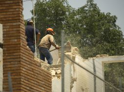 La casa, que albergó las instalaciones de la Esarq conservará hasta su tercera crujía, el resto de la casa será demolido.  /