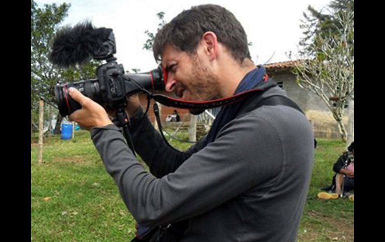 En la imagen, se muestra al periodista de la televisión francesa, Romeo Langlois desaparecido en Colombia tras un ataque rebelde. AFP  /