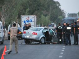 Para lograr rescatar los cuerpos fue necesaria la intervención del equipo hidráulico.  /