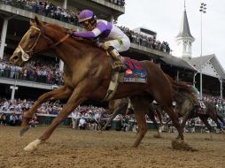 I'll Have Another montado por Mario Gutiérrez cruza la meta en el Derby de Kentucky. AP  /