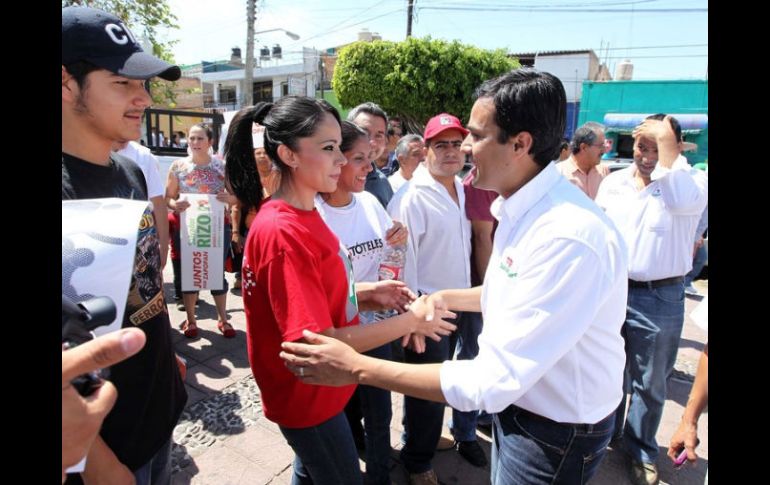 Héctor Robles escuchó las necesidades de los comuneros, quienes le plantearon que buscan mejorar sus condiciones de vida. ARCHIVO  /