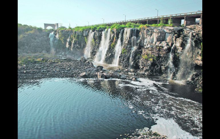 Para sorpresa general, las aguas del Santiago redujeron sus niveles de contaminación.  /