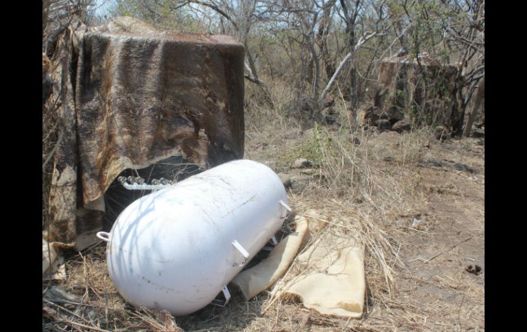 Se aseguraron dos cisternas de 6 mil litros, un tanque estacionario de mil litros de gas LP. ESPECIAL  /