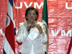 La candidata del PAN al Gobierno capitalino, Isabel Miranda de Wallace, visitó la Universidad del Valle de México. NTX  /