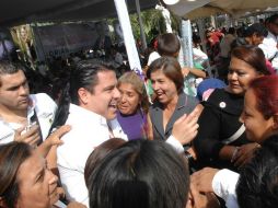 El candidato convivió con madres de familia del municipio de Tlajomulco de Zúñiga, con motivo del Día de las Madres. ESPECIAL  /