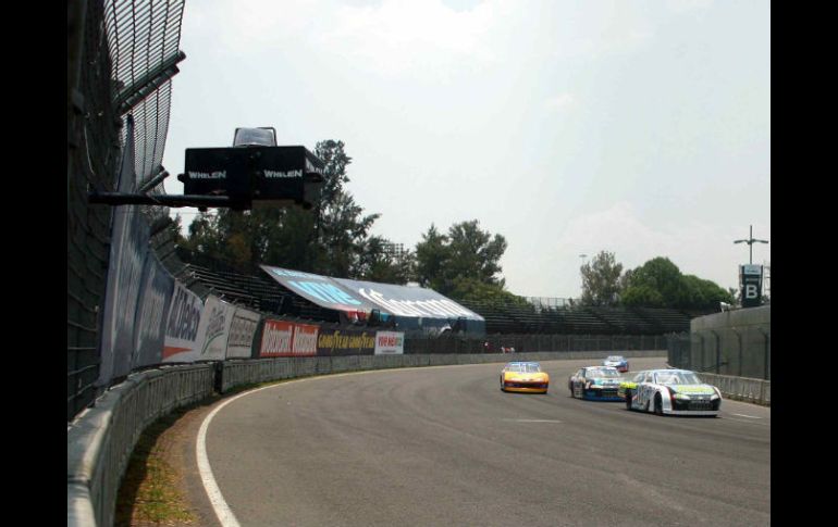 La carrera nocturna se llevará a cabo en punto de las 20:30 horas en el óvalo del Autódromo Hermanos Rodríguez. MEXSPORT  /