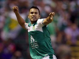 Luis Nieves celebra el segundo gol del León con lo que se empezo a generar la victoria. MEXSPORT  /