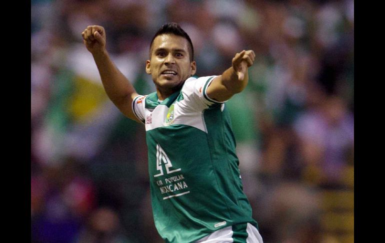 Luis Nieves celebra el segundo gol del León con lo que se empezo a generar la victoria. MEXSPORT  /