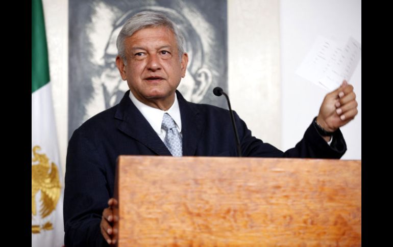 Andrés Manuel López Obrador califico de cínico a Peña Nieto, quien declaro se investigue el caso Moreira. NOTIMEX  /