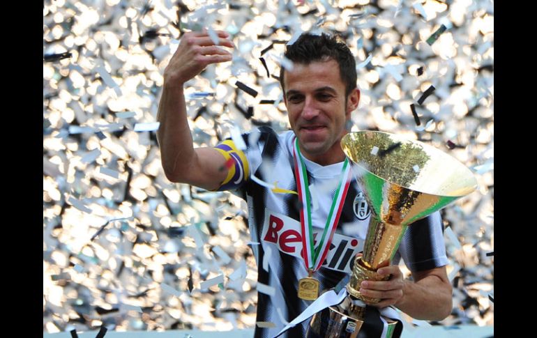 Alessandro del Piero celebro su retiro de las canchas con el scudetto. AFP  /