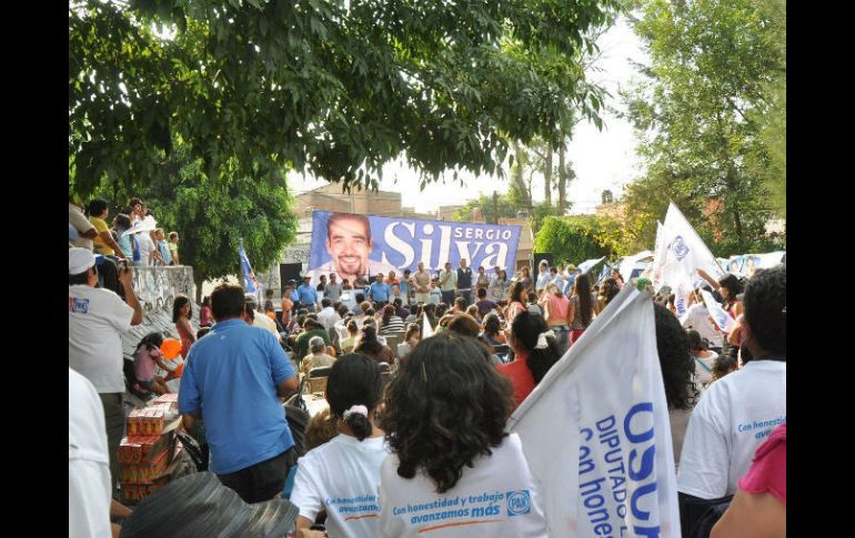 Sergio Silva estuvo presente en un mitín ante alrededor de 300 simpatizantes. ESPECIAL  /