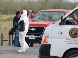 Los torsos de 43 hombres y seis mujeres fueron abandonados el domingo pasado en la carretera Monterrey-Reynosa. ARCHIVO  /