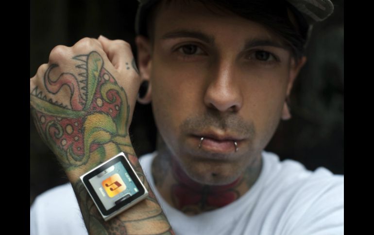 Dave Hurban, de 21 años es miembro de la plataforma de artistas Dynasty Tattoo. REUTERS  /