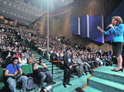 La panista Josefina Vázquez Mota habló ante los estudiantes de la Universidad La Salle. EL UNIVERSAL  /