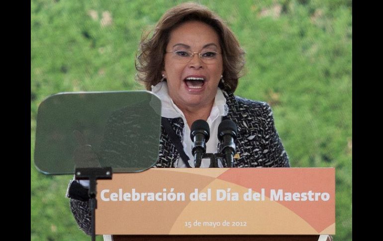 Elba Esther Gordillo durante su discurso en Los Pinos en los festejos del Día del Maestro. EFE  /