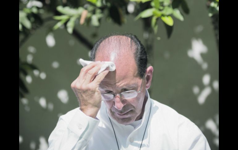 El padre Alejandro Solalinde irá al extranjero, donde dará a conocer “la peligrosa” tarea que realizan los activistas en México. AFP  /