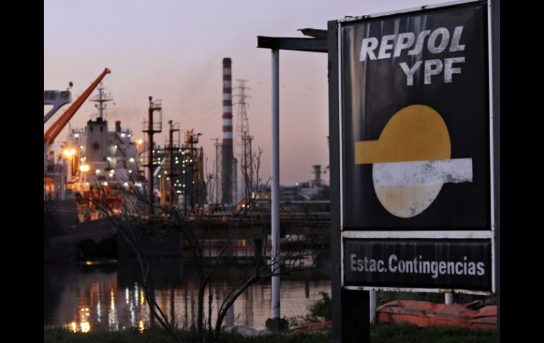 El Gobierno argentino prorrogó hoy por 30 días la intervención de la petrolera YPF y su subsidiaria YPF Gas. ARCHIVO  /