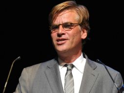 Aaron Sorkin, guionista del film  sobre el nacimiento de Facebook. ARCHIVO  /