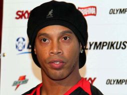 Ronaldinho sigue dando de que hablar fuera de las canchas. MEXSPORT  /