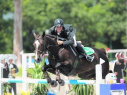 El jinete Fernando Martínez se coronó en la prueba estelar, de 1.40 metros, con un recorrido limpio y en un tiempo de 35.86 segundos.  /