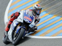 Con la victoria de hoy, Jorge Lorenzo se sitúa al frente del Mundial con 90 puntos. AFP  /