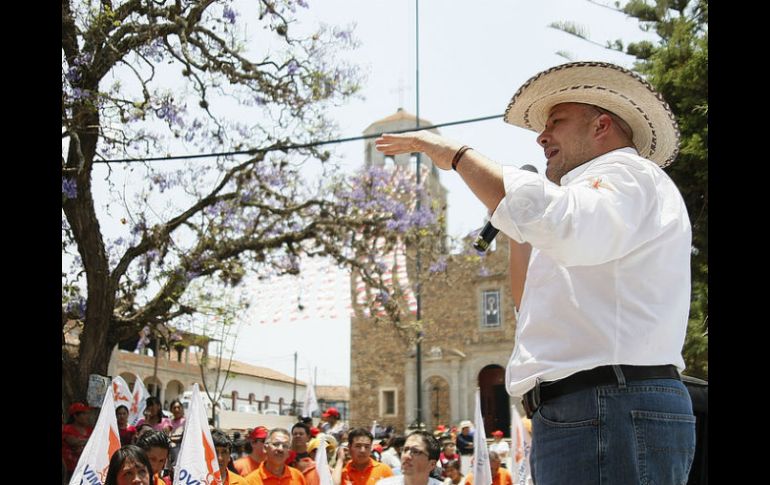 Enrique Alfaro visitó hoy los municipios de Atoyac y Atemajac de Brizuela. ESPECIAL  /